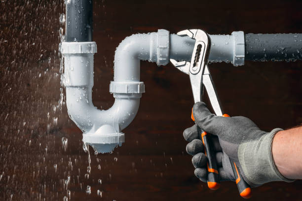 Professional Leak Detection technician working in Burleson, TX